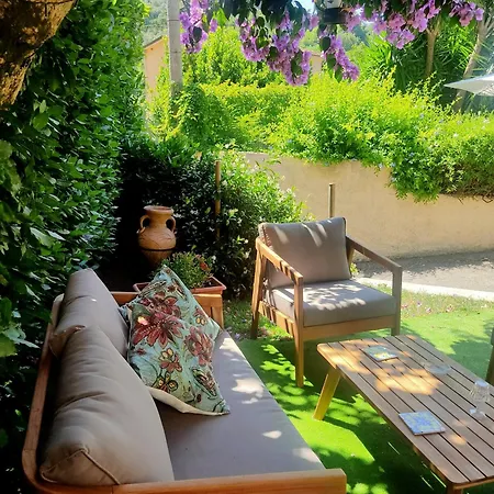 La Bouganville E Il Gelsomino Pietrasanta