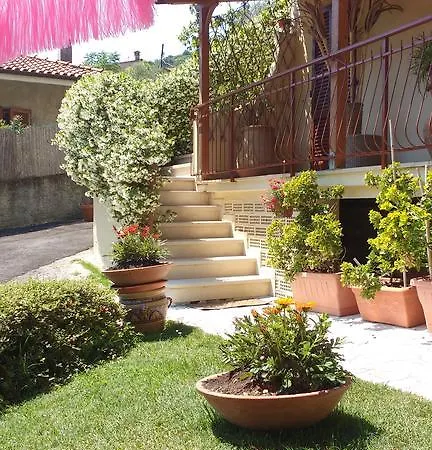 La Bouganville E Il Gelsomino Apartmán *